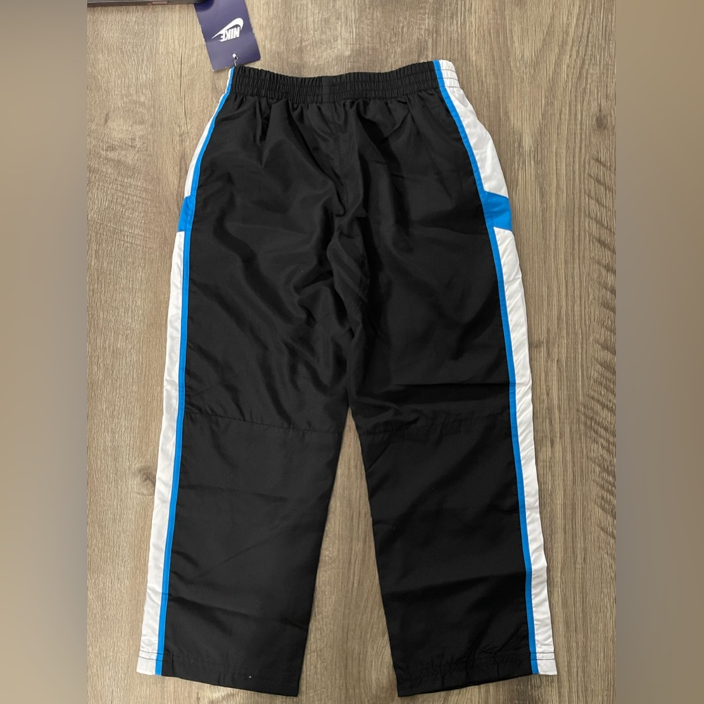 Nike Pants - Picture 2 of 4